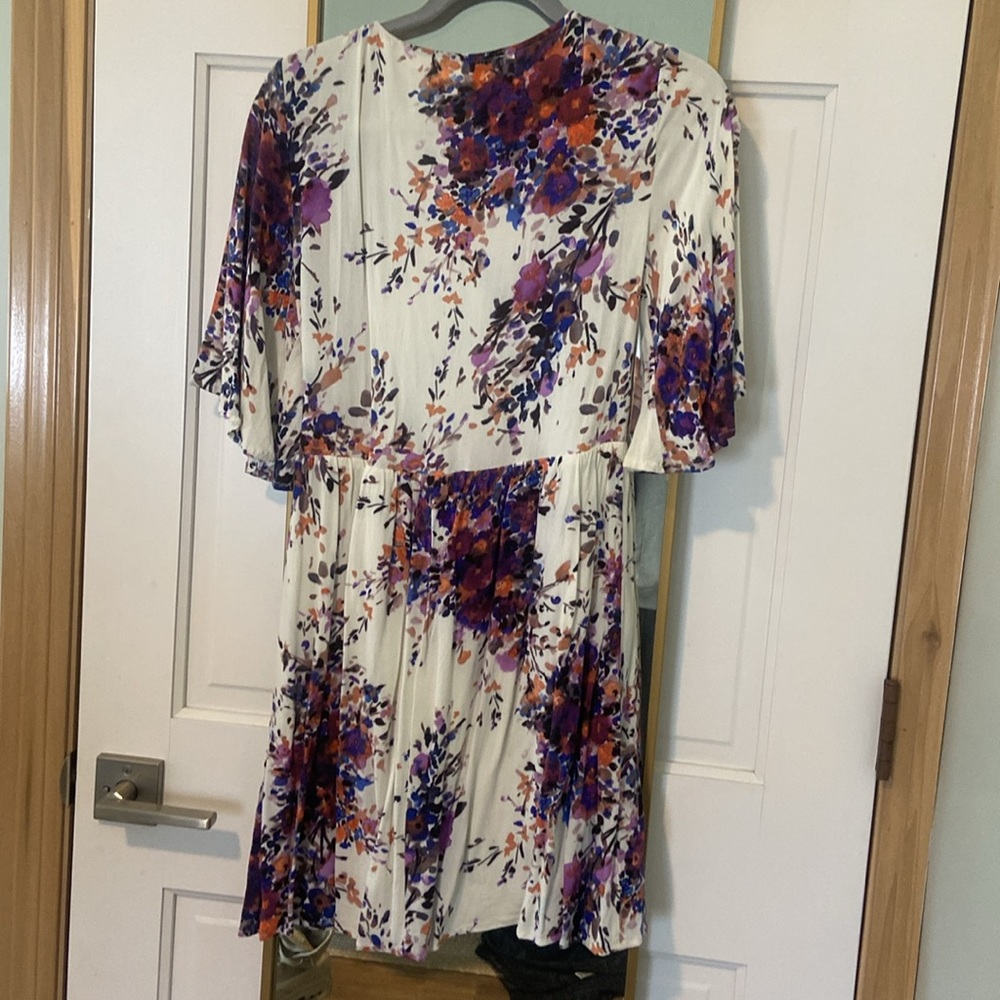 Pretty Dress - Picture 3 of 4
